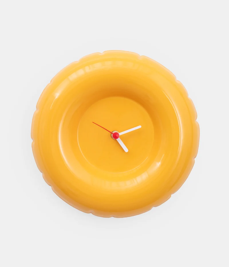 Clock Holly Yolk